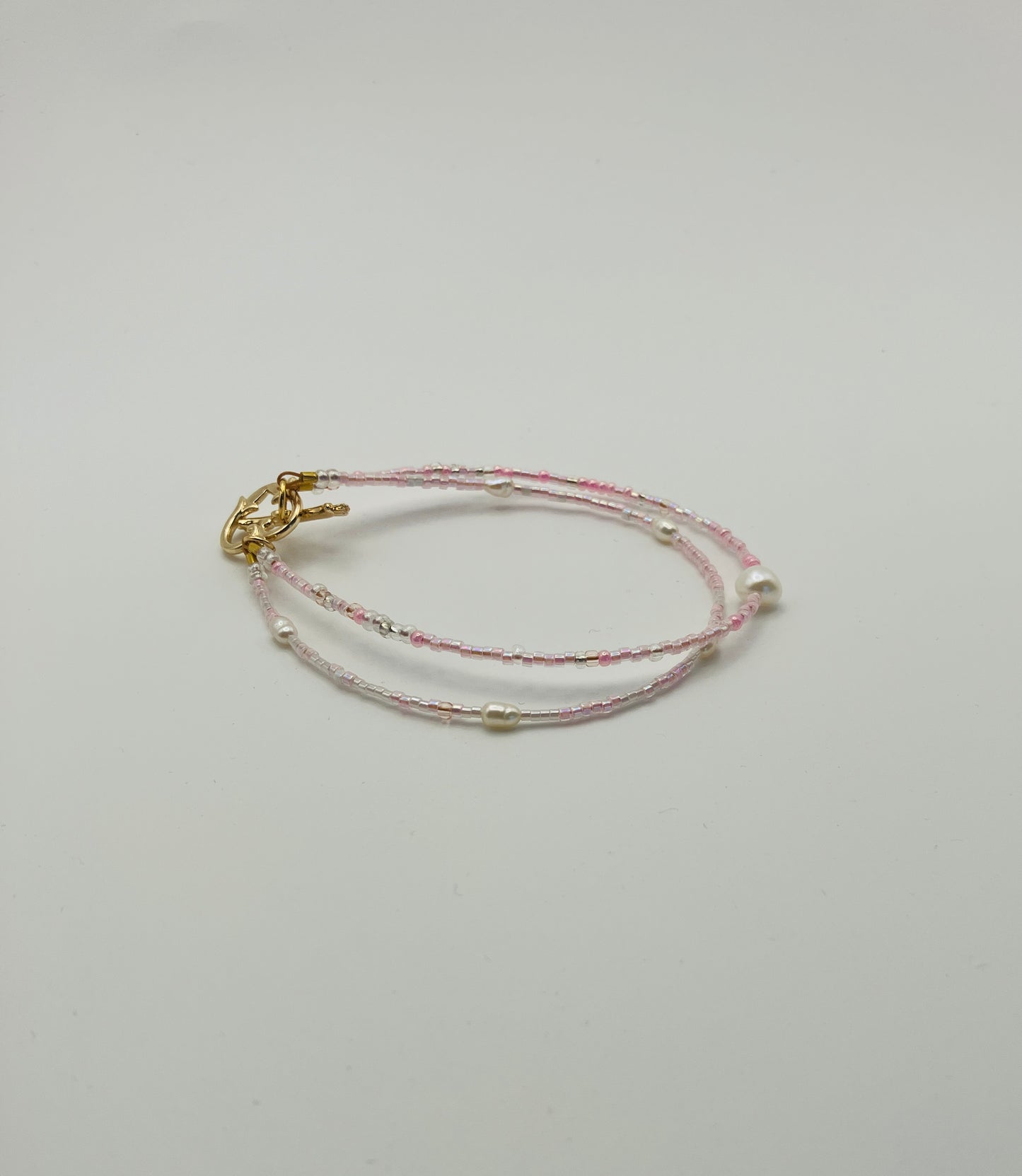 Pink and pearl bracelet with toggle clasp
