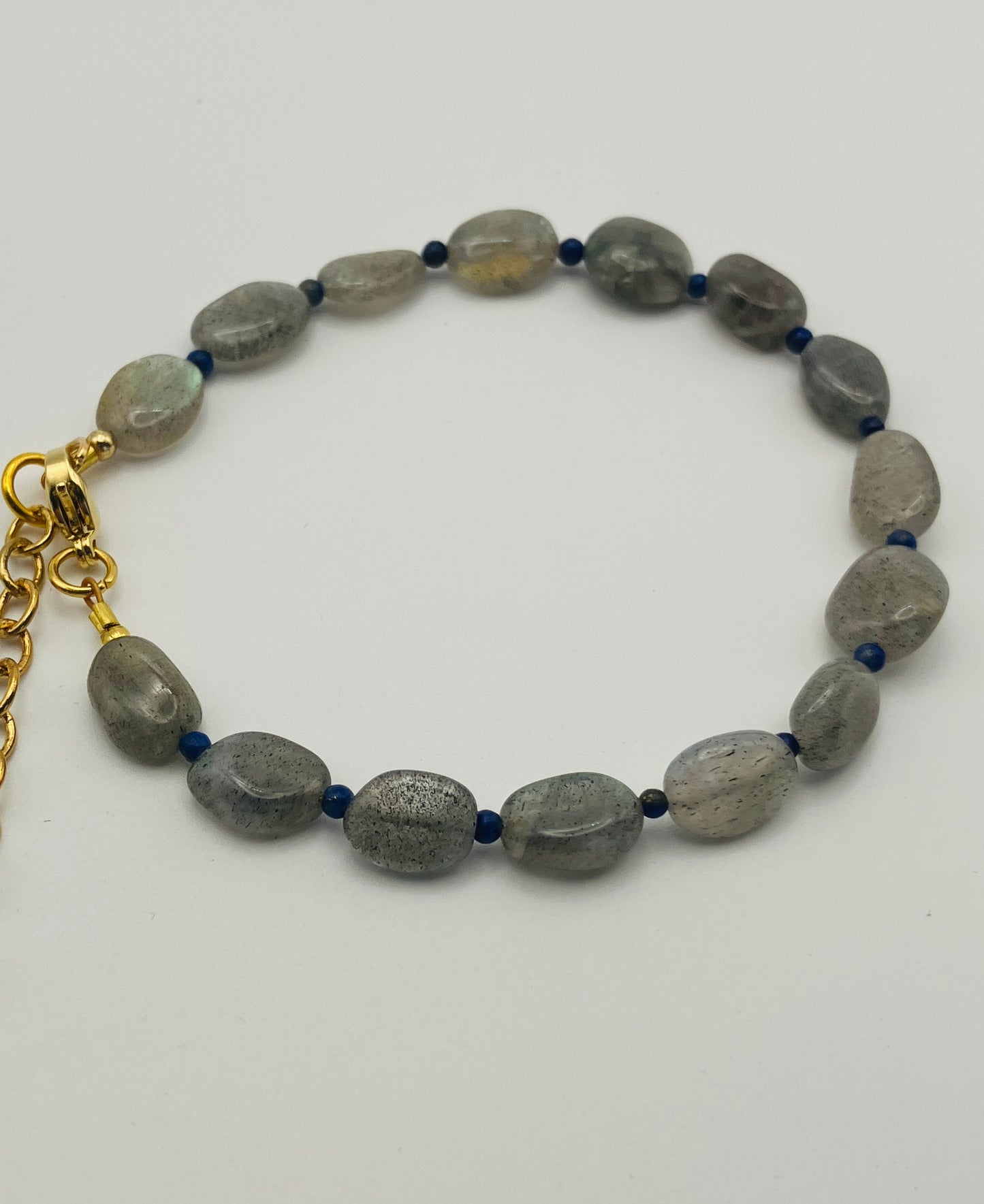 Labradorite and lapis beaded bracelet